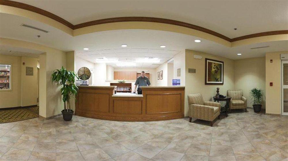 Candlewood Suites Kansas City Airport Екстер'єр фото