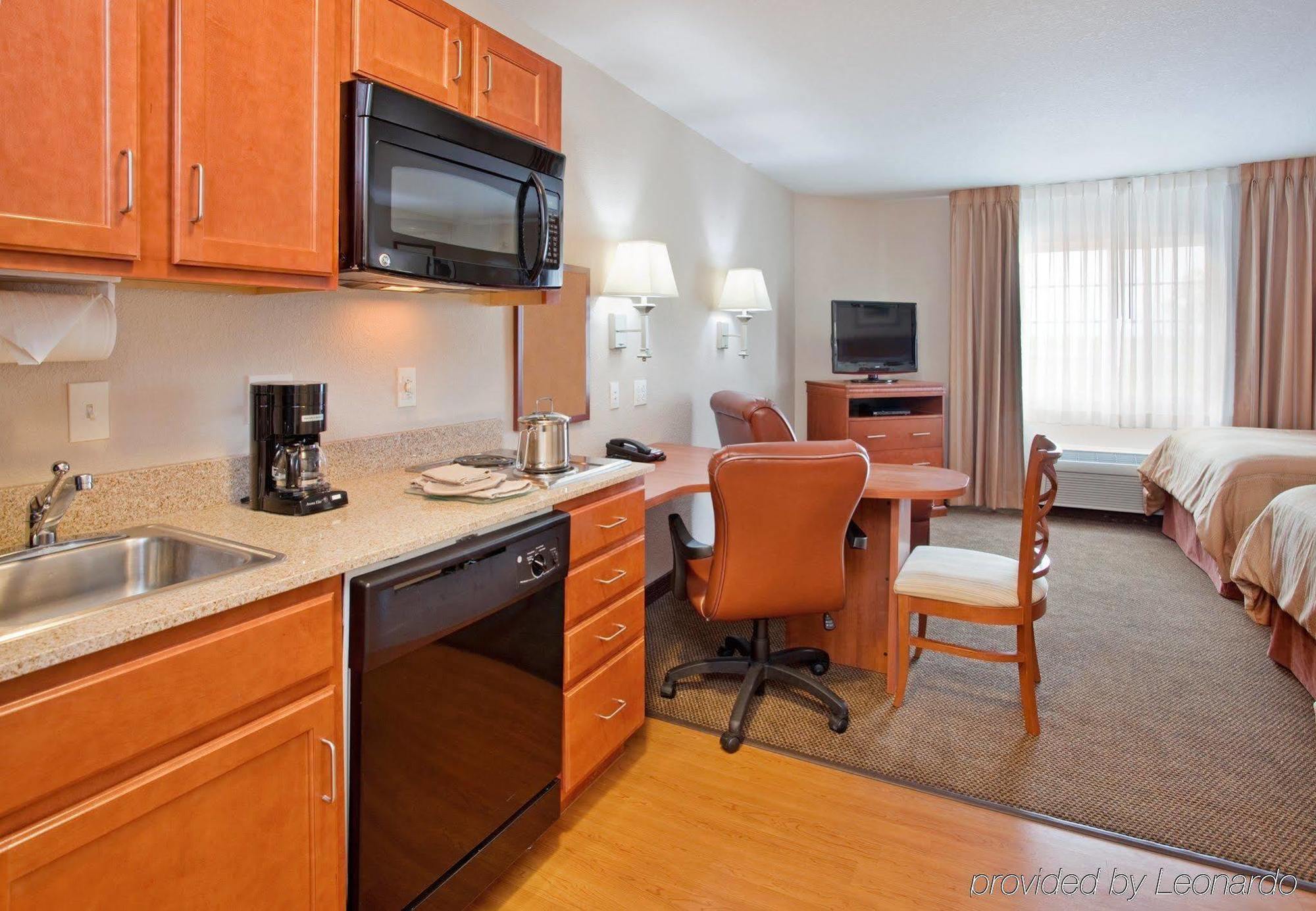 Candlewood Suites Kansas City Airport Номер фото