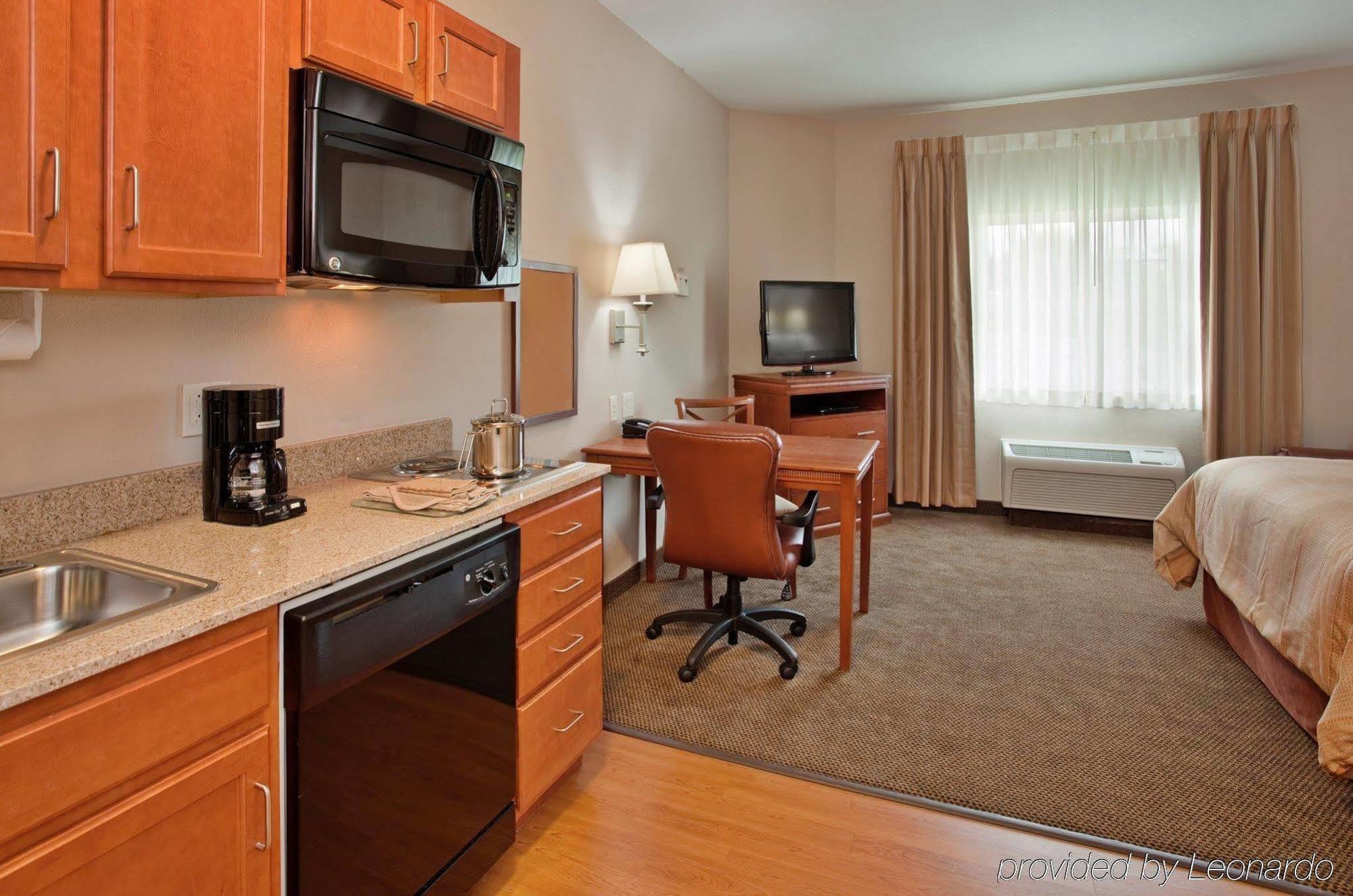 Candlewood Suites Kansas City Airport Номер фото