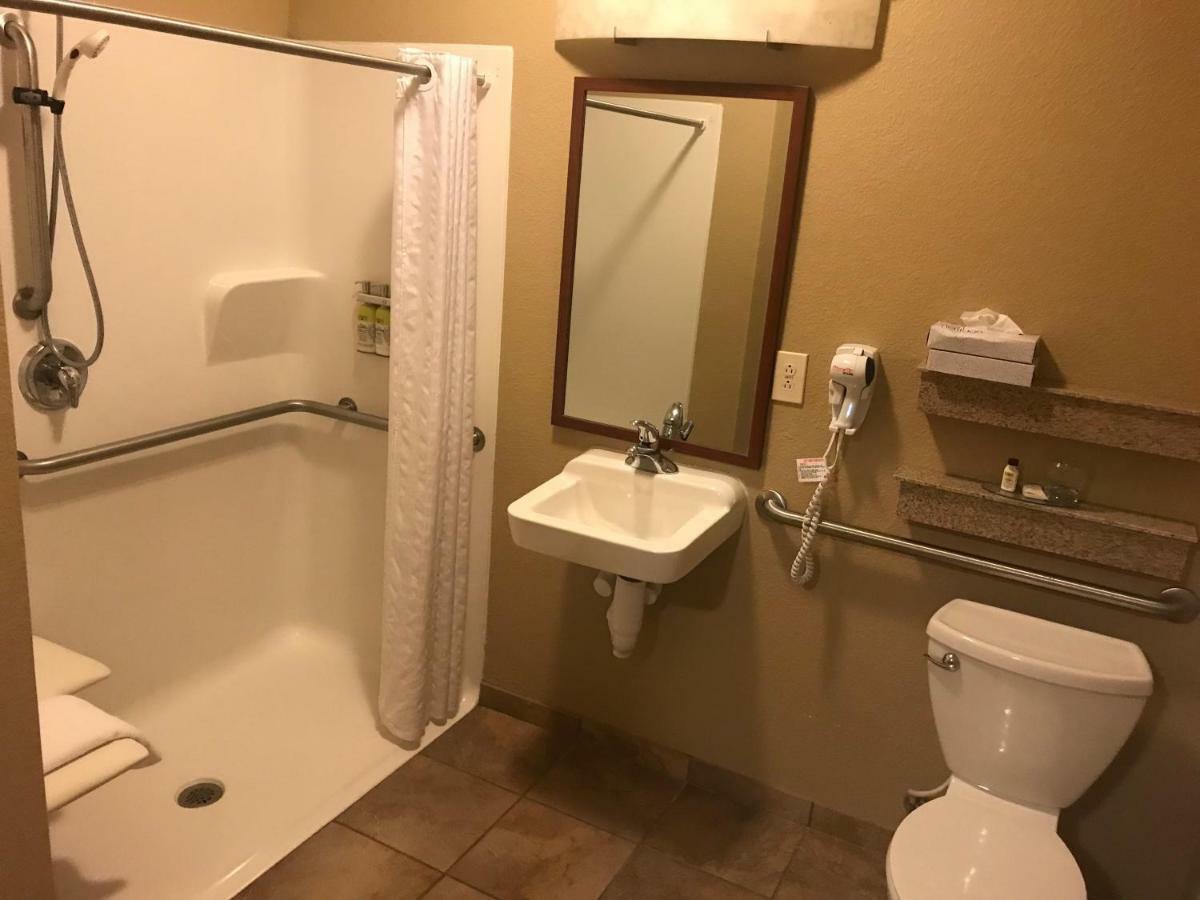 Candlewood Suites Kansas City Airport Екстер'єр фото