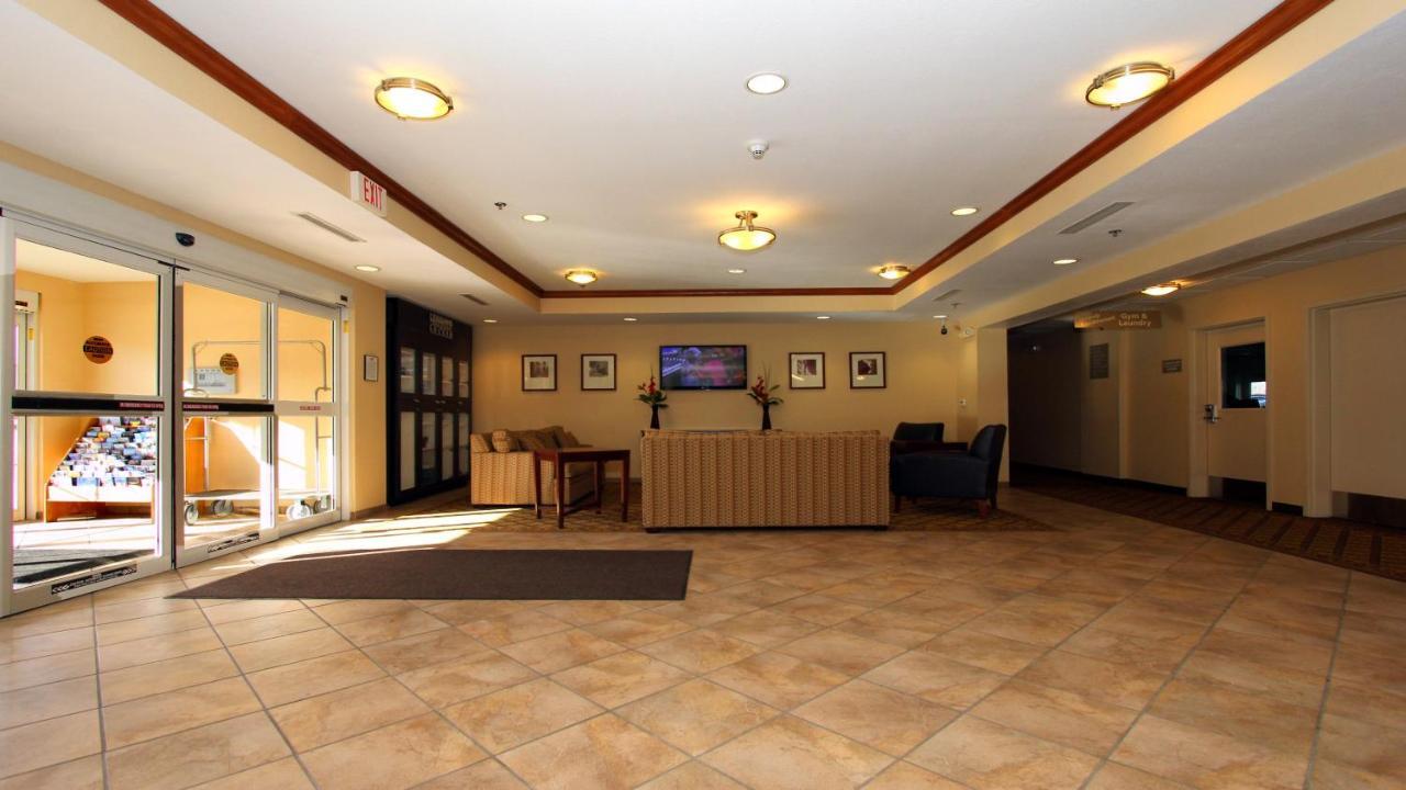 Candlewood Suites Kansas City Airport Екстер'єр фото
